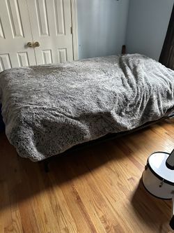 Full Size Bed With Mattress And Box Springs 