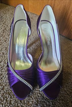 Elegant Park Purple Satin Heels with Rhinestones - Size 8