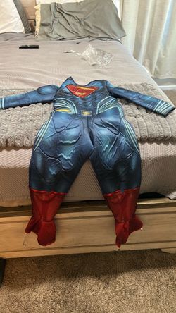 Holloween costume super man justice league