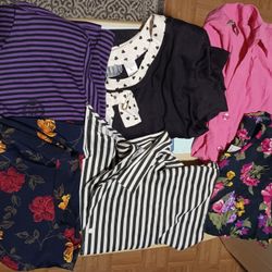 LOT OF 9 WOMEN'S SPRING/ SUMMER TOPS, ALL ARE SIZE LARGE, *READ THE DESCRIPTION*