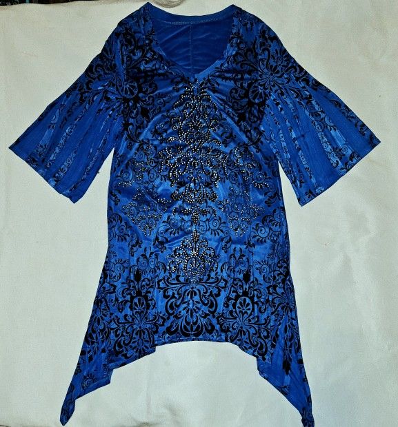 Blue Asymetrical 3/4 Length Sleeve Rhinestone Tunic In Size Large