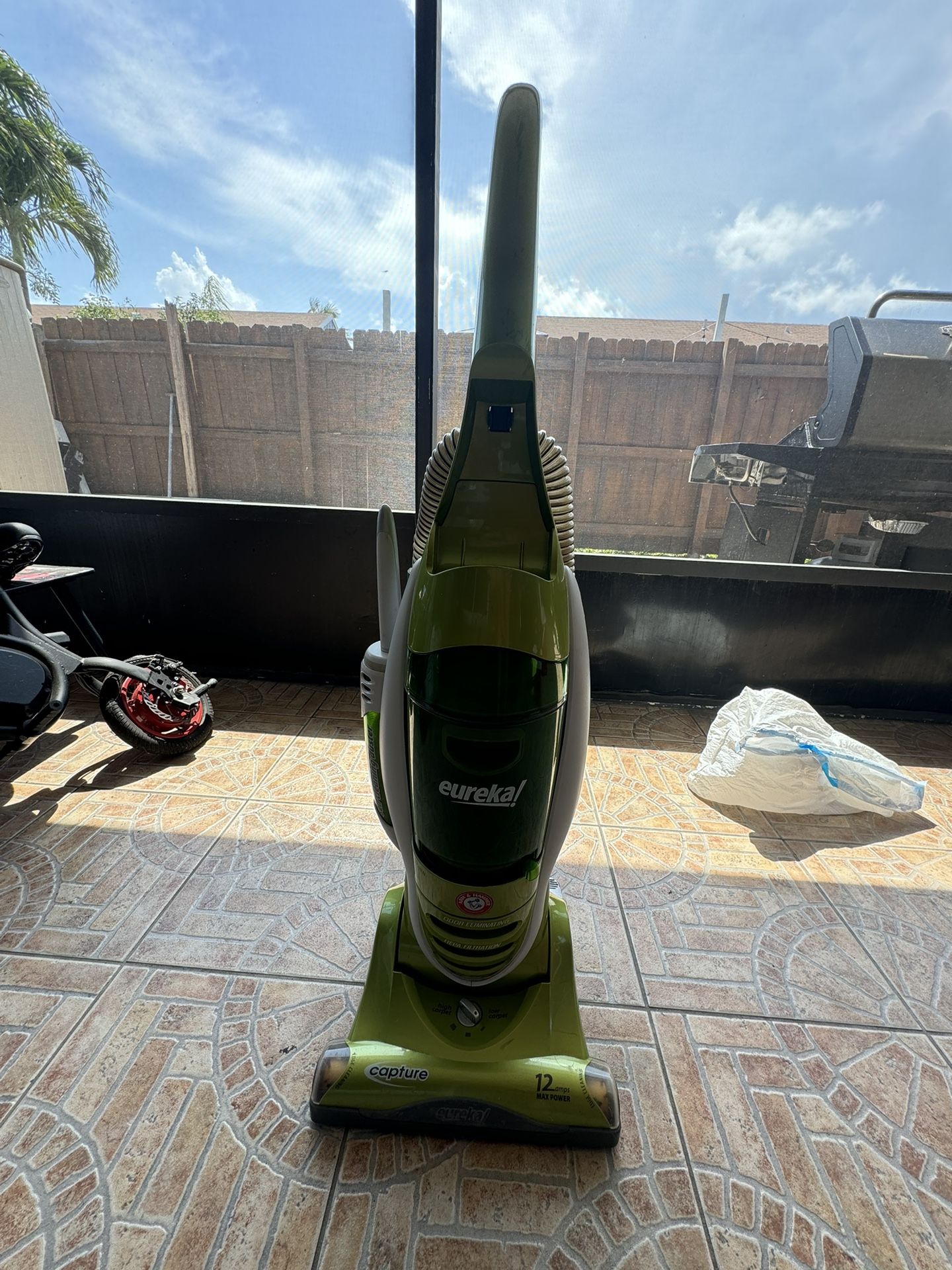 Eureka carpet cleaner vacuum