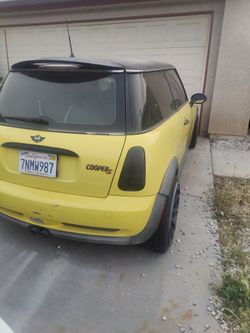 vendo este carro para partes así como está está entero tiene pipas trasmisión buenas condiciones lounico es el motor q no sirve notengo tiempo de agre