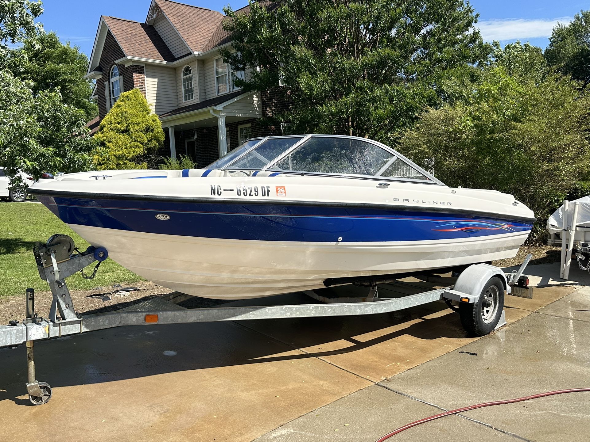 2005 Bayliner 195