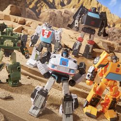 Transformers: Legacy United Generations Selects Autobot Multipack Brand New In Box!