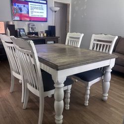 Table And Chairs 