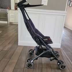 GB Pocket Stroller with Travel Backpack