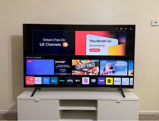 Like New LG Smart Tv 4k UHD 70"