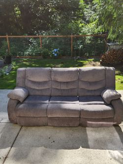 Free reclining couch