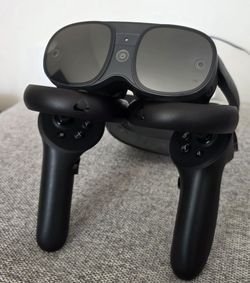 HTC Vive XR Elite— Mixed Reality and PC VR