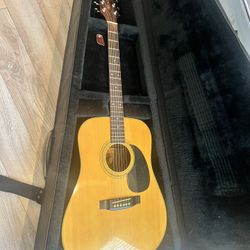 Mitchell Acoustic Guitar with Soft Case