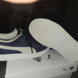 Used Dark Blue Puma's Size One Kids 