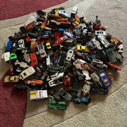 Lot Of 150 Hot Wheels Lot # 4
