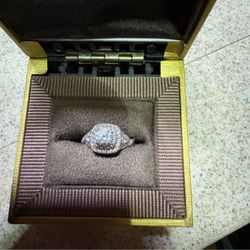Diamond /White Gold Engagment Ring 