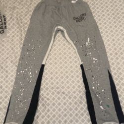 Grey gallery dept. flared sweatpants
