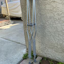 Axilllary crutches 