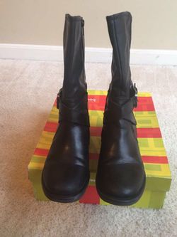 Women’s Saldana Boots Size 8 1/2
