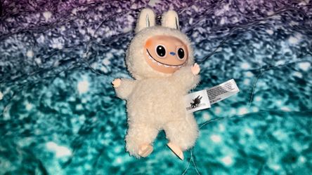 White labubu
