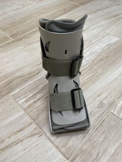 Aircast Boot, Small Size, Lightly Used