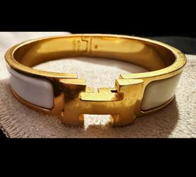 Certified Authentic Hermes Clic H Bangle  Bracelet Gold/White PM Narrow