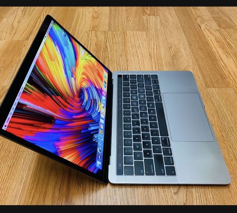 MacBook Pro 13 Inches 2017 16gb Ram