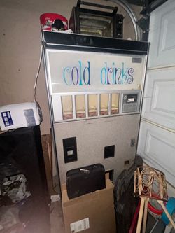 Vending machine but need new key 100$