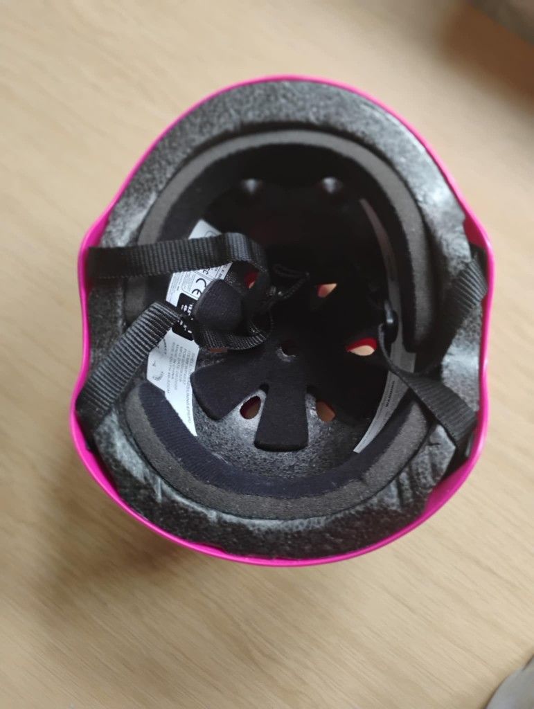 Wipeout Pink helmet For Kids