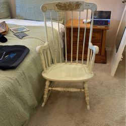 Rocking Chair for Sale in Bakersfield CA OfferUp