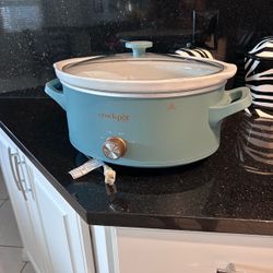 Crock-Pot Slow Cooker with Glass Lid new with out box