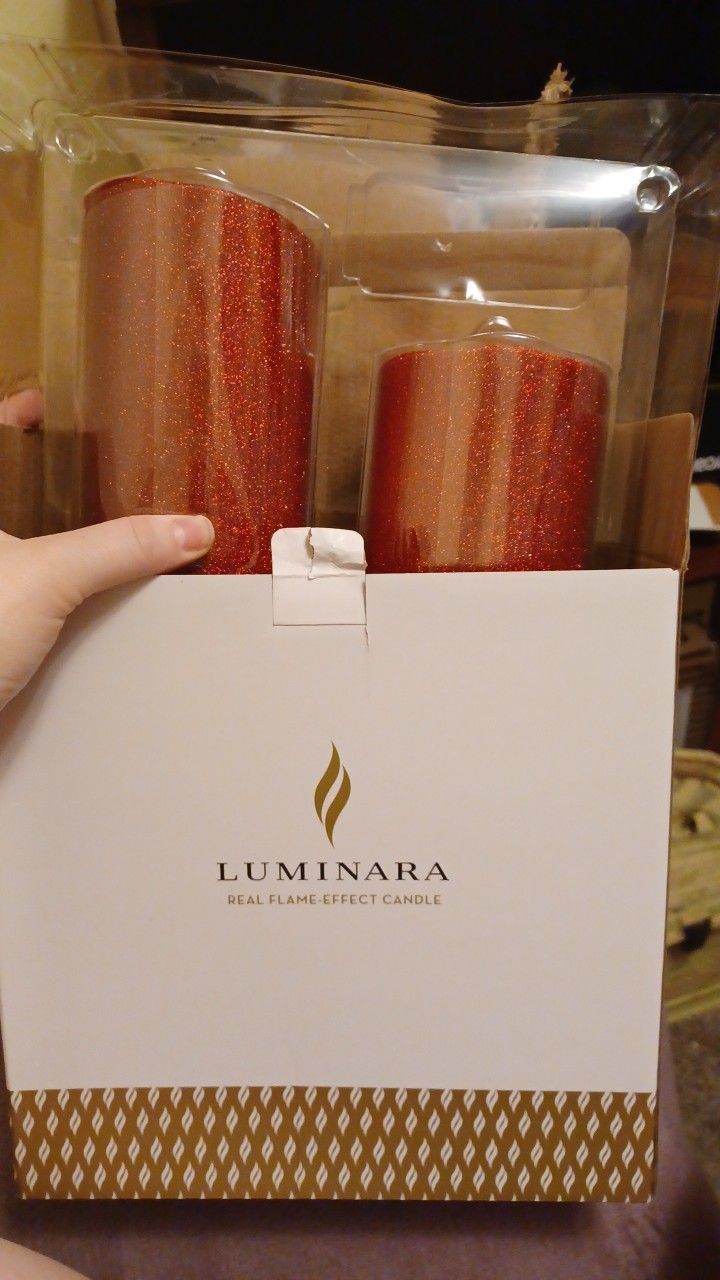 Luminara Flameless - Smooth & Glitter - Ruby Red Pillar Candle Sets 