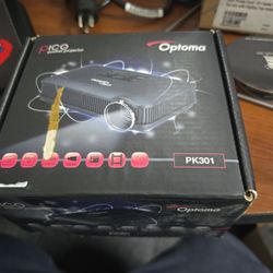 Optoma Pk301 pico projector