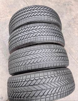 245/50/20  Bridgestone 📍📍 Vendo un set de llantas con 80% de vida las 4 📍🌟