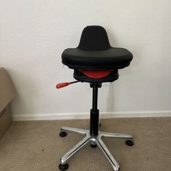 QOR 360 Ariel 2.0 Active Sitting Chair – Excellent Condition