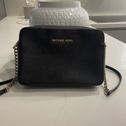 Michael Kors Body Purse