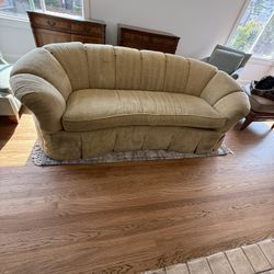 Sofa Free