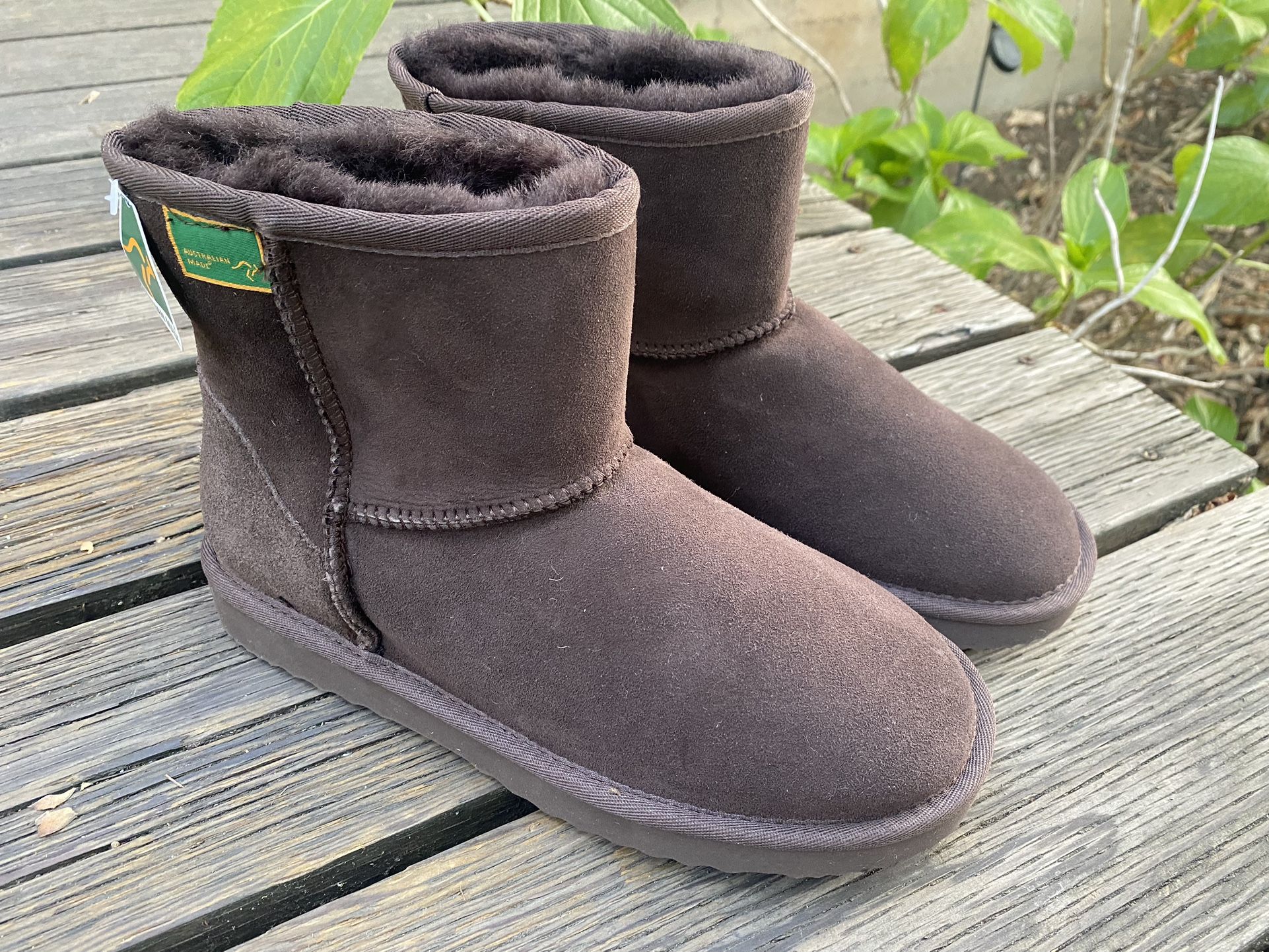 Ugg Boots Men’6 Women’s 7
