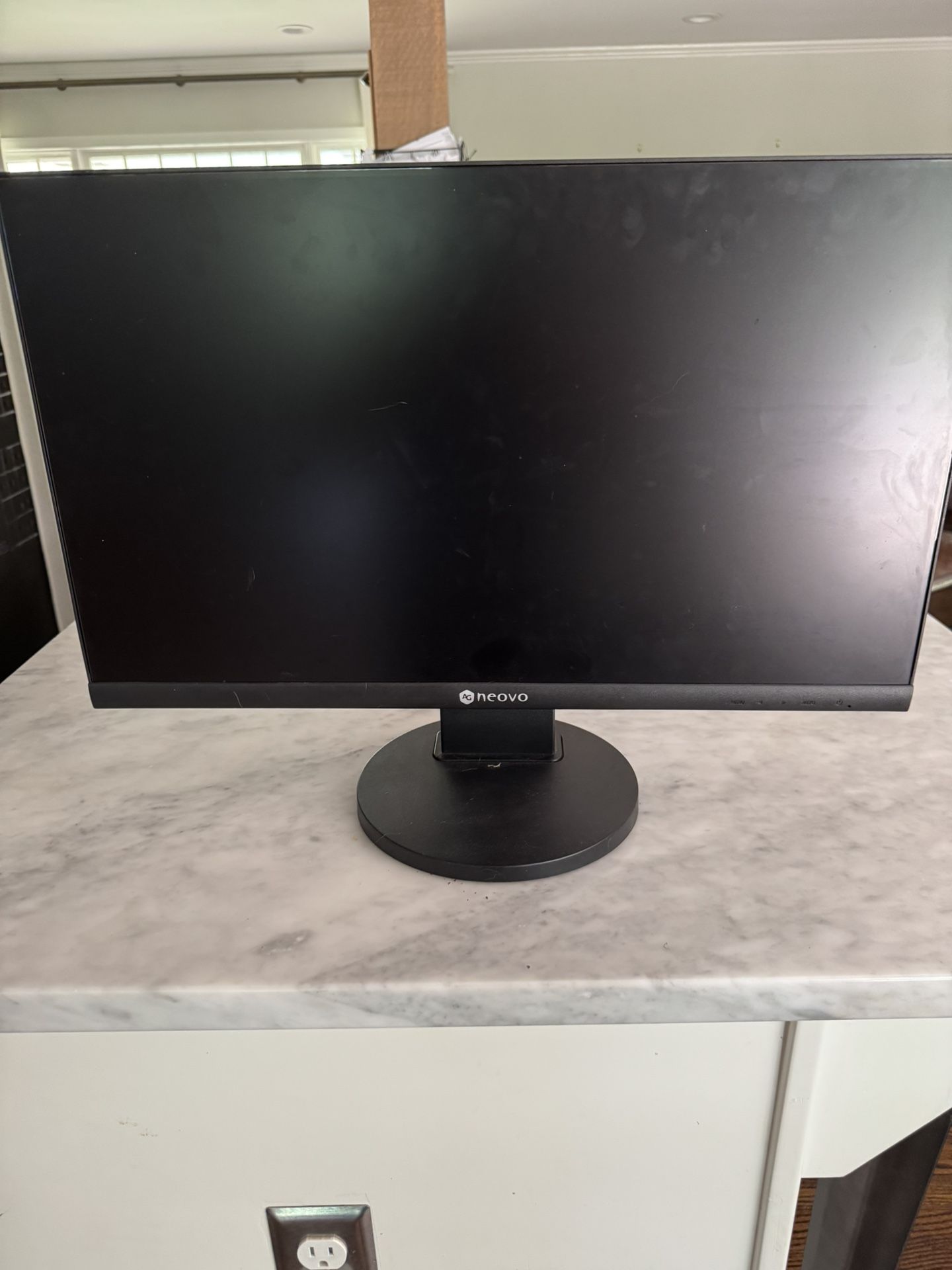 24 In Neovo Computer Monitor
