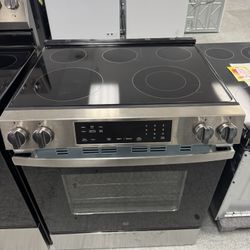 GE 30” Slide In Electric Range With Crisp Mode