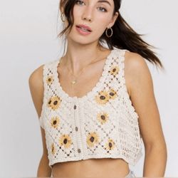 Rebellion brand Sleeveless Buttoned front Lightweight Open knit