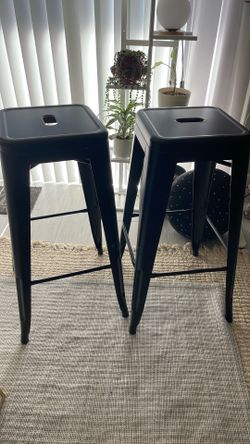 Black Metal Bar Stools 30” NEW