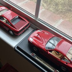 Ferrari model cars 1:24 pair