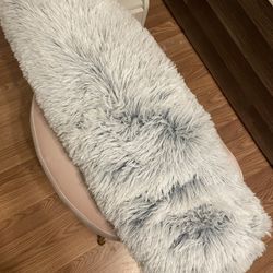 Fluffy  Decoration For Props / Makeup vanity/ Nail Tech Pictures