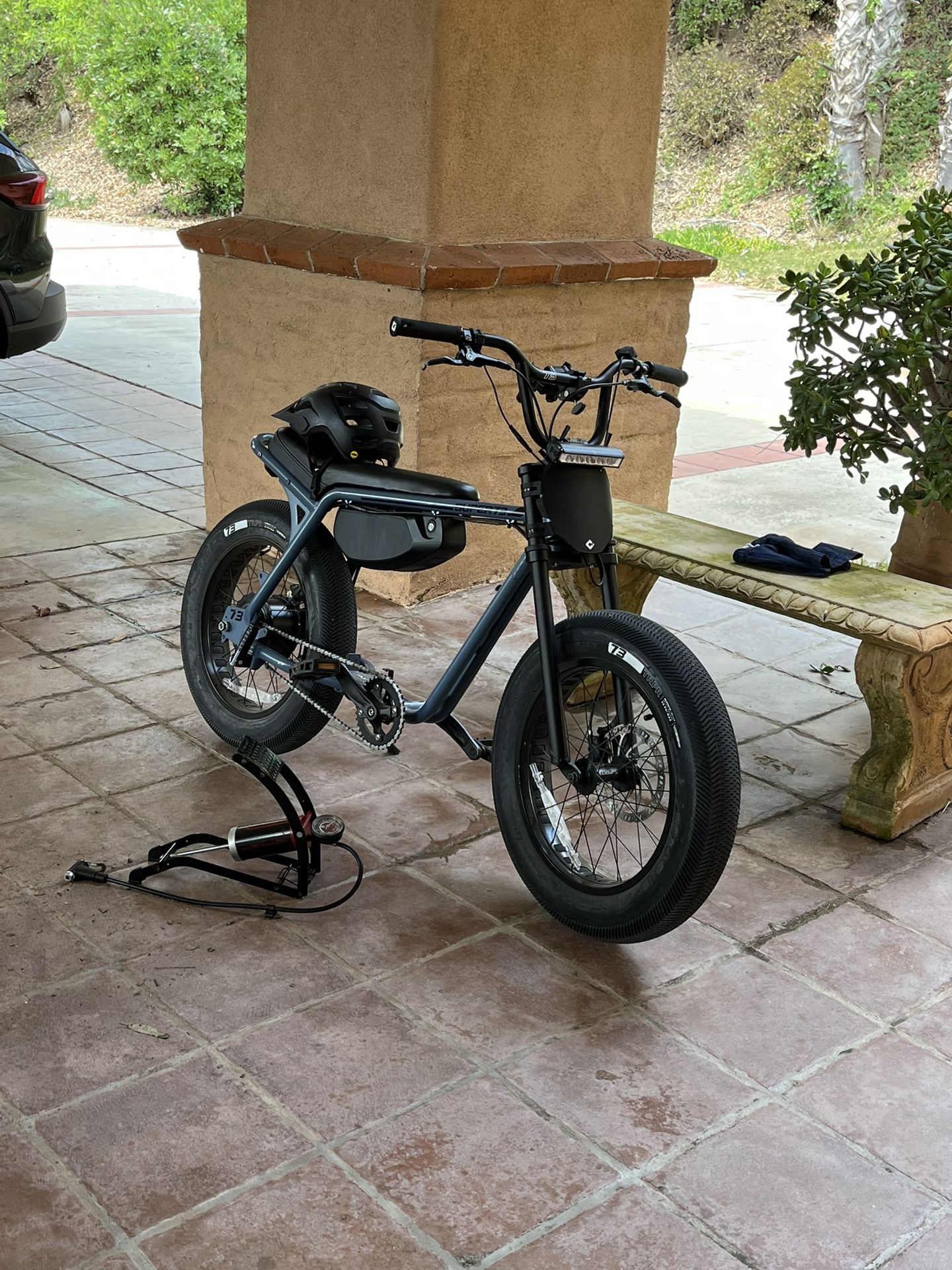 Super73 ebike MINT CONDITION (dm me NEED GONE)