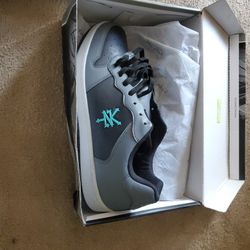 Zoo York Shoes Size 13