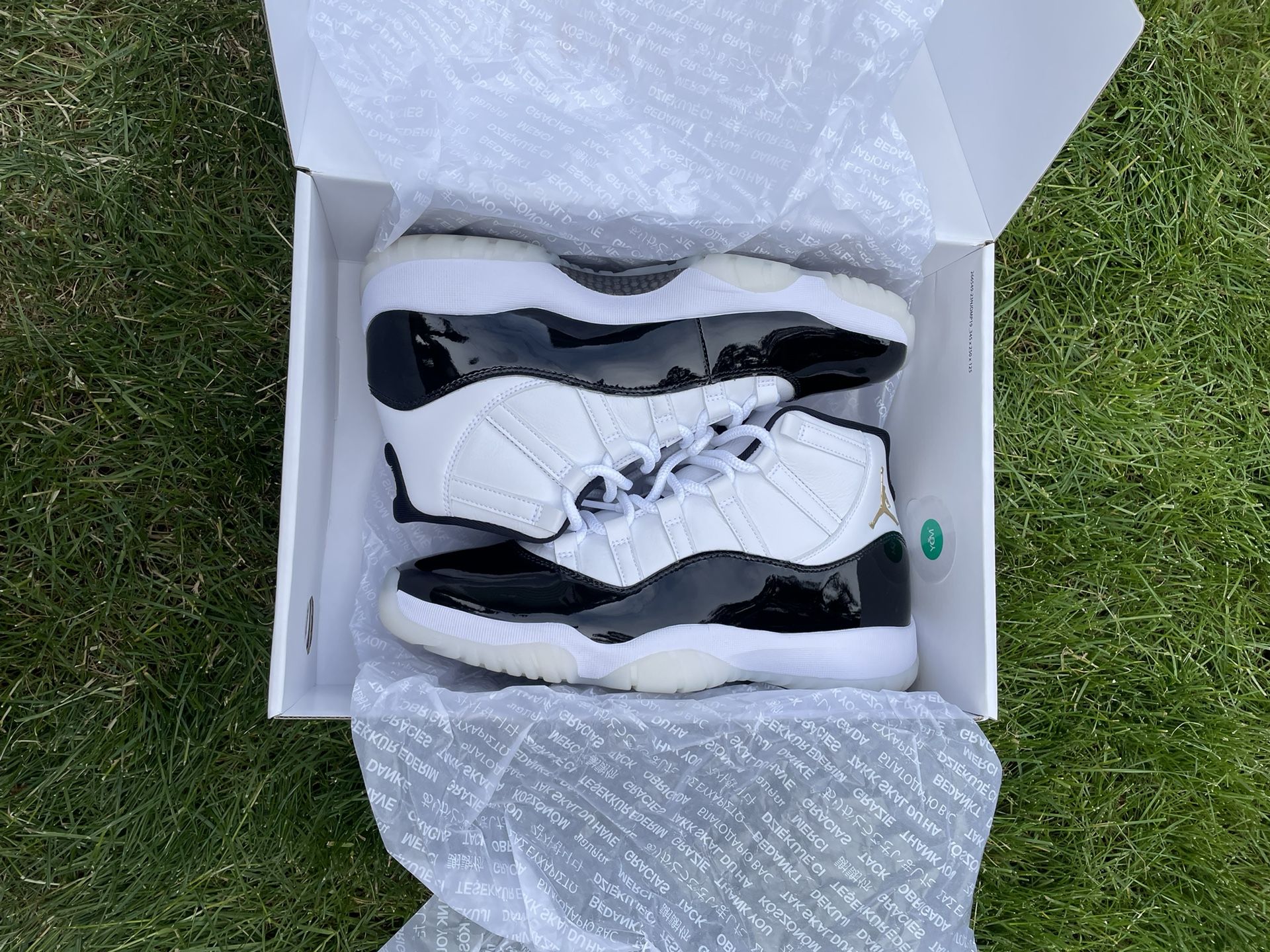 Jordan 11 Gratitude - size 10.5 (VNDS)