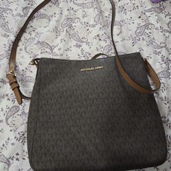 Michael kors purse