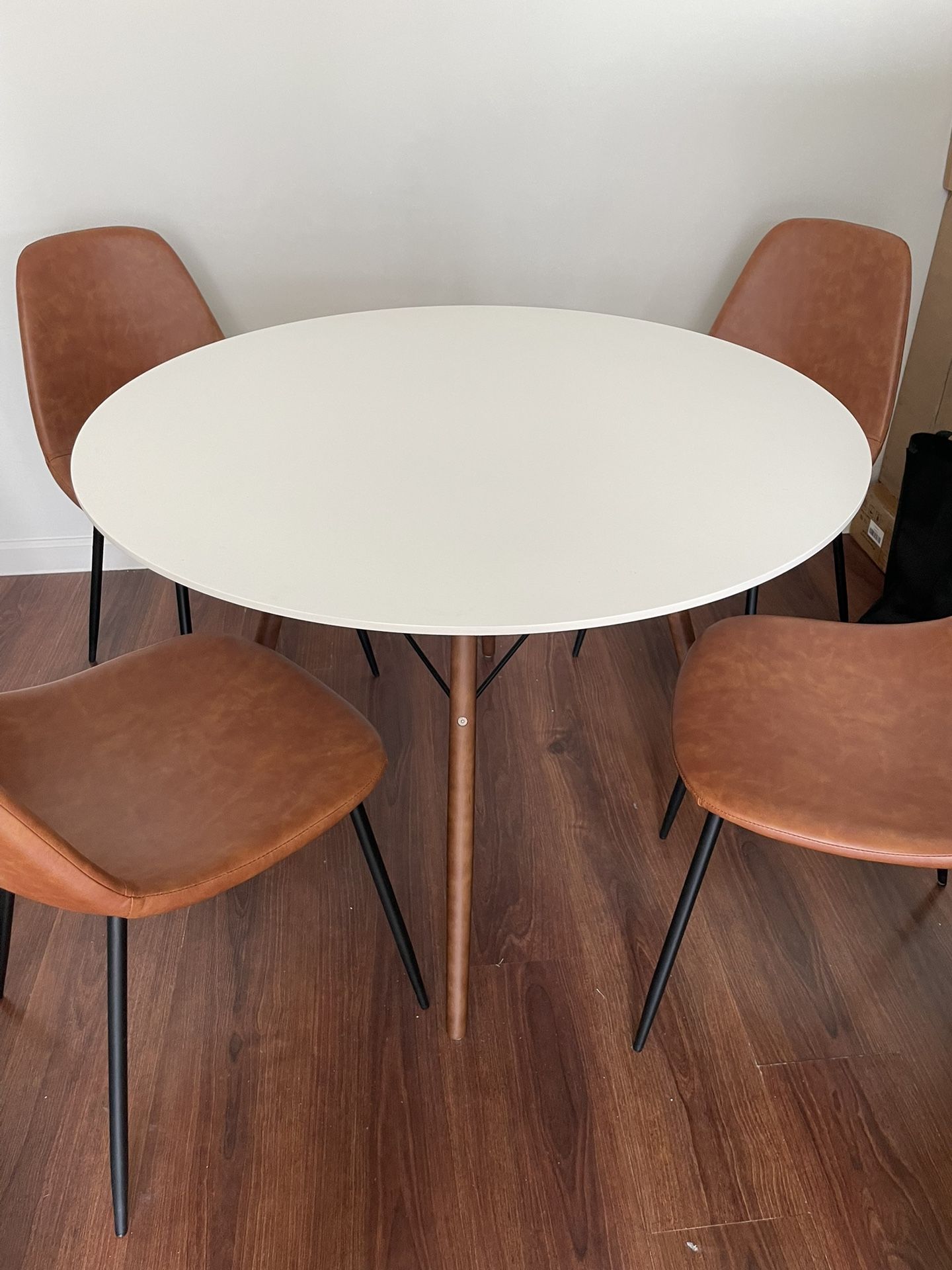 Kitchen Table and Chairs