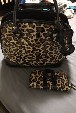 Hello kitty purse with wallet