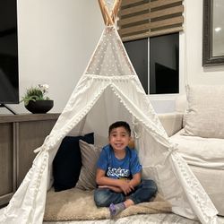 White Kids Play Teepee Tent