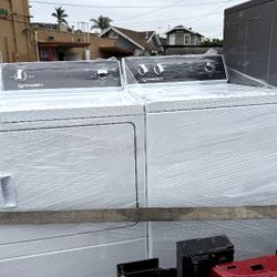 Speedqueen Commercial Washer And Dryer  Open Box 